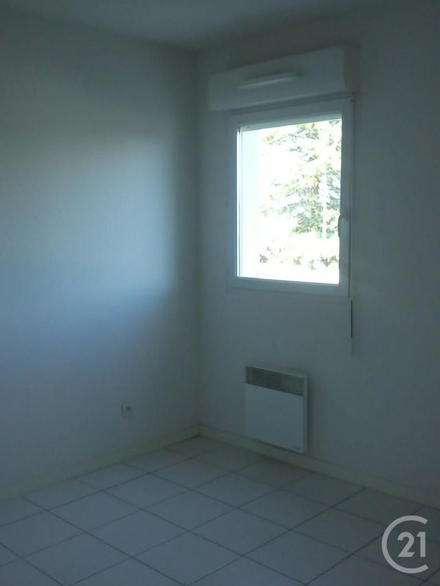 Afficher la photo en grand Appartement F2 à vendre - 2 pièces - 42.0 m2 - MOURENX - 64 - AQUITAINE - Century 21 Agence Du Pont - Vieux