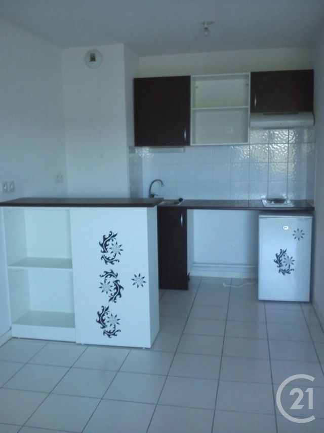 Afficher la photo en grand Appartement F2 à vendre - 2 pièces - 42.0 m2 - MOURENX - 64 - AQUITAINE - Century 21 Agence Du Pont - Vieux