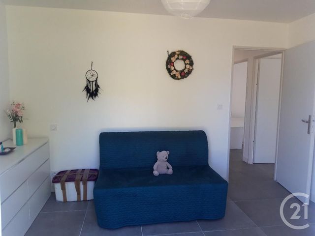 Afficher la photo en grand Chambre à louer - 1 pièce - 11.29 m2 - MESPLEDE - 64 - AQUITAINE - Century 21 Agence Du Pont - Vieux