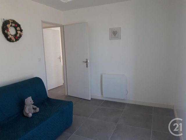 Afficher la photo en grand Chambre à louer - 1 pièce - 11.29 m2 - MESPLEDE - 64 - AQUITAINE - Century 21 Agence Du Pont - Vieux