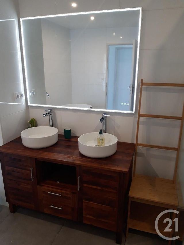 Afficher la photo en grand Chambre à louer - 1 pièce - 11.29 m2 - MESPLEDE - 64 - AQUITAINE - Century 21 Agence Du Pont - Vieux