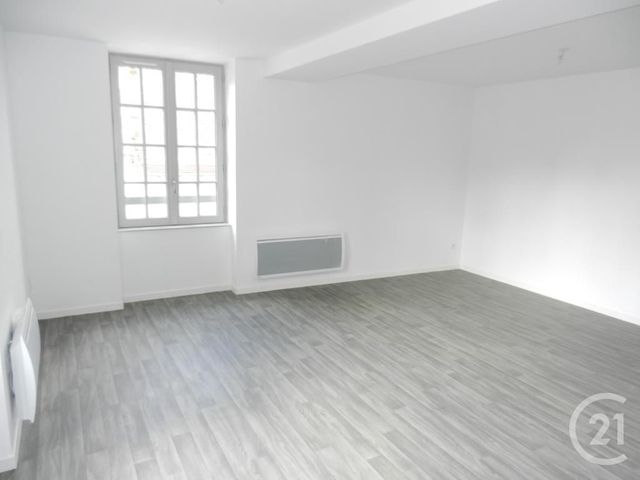 Afficher la photo en grand Appartement F2 à louer - 2 pièces - 45.39 m2 - ORTHEZ - 64 - AQUITAINE - Century 21 Agence Du Pont - Vieux