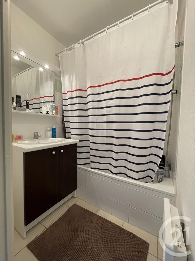 Afficher la photo en grand Appartement T2 à vendre - 2 pièces - 42.5 m2 - ORTHEZ - 64 - AQUITAINE - Century 21 Agence Du Pont - Vieux