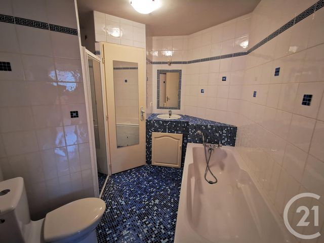 Afficher la photo en grand Appartement T3 à vendre - 3 pièces - 75.94 m2 - ORTHEZ - 64 - AQUITAINE - Century 21 Agence Du Pont - Vieux
