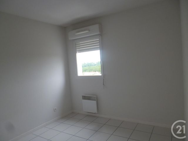 Afficher la photo en grand Appartement F2 à louer - 2 pièces - 35.0 m2 - MOURENX - 64 - AQUITAINE - Century 21 Agence Du Pont - Vieux