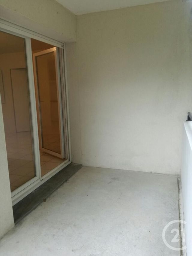 Afficher la photo en grand Appartement F2 à louer - 2 pièces - 42.0 m2 - MOURENX - 64 - AQUITAINE - Century 21 Agence Du Pont - Vieux