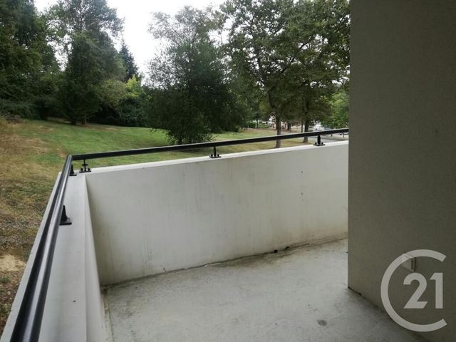 Afficher la photo en grand Appartement F2 à louer - 2 pièces - 42.0 m2 - MOURENX - 64 - AQUITAINE - Century 21 Agence Du Pont - Vieux