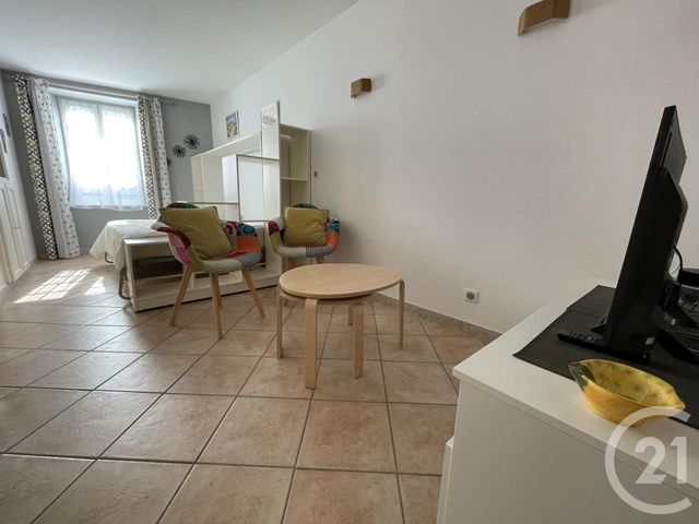 Appartement F1 à louer - 1 pièce - 28.82 m2 - ORTHEZ - 64 - AQUITAINE - Century 21 Agence Du Pont - Vieux