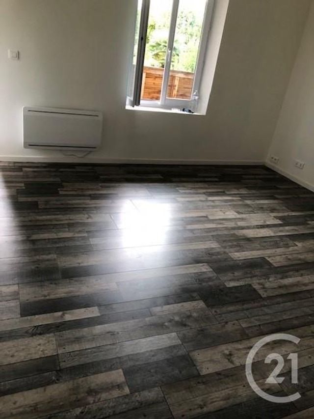 Appartement F1 à louer - 1 pièce - 26.0 m2 - ORTHEZ - 64 - AQUITAINE - Century 21 Agence Du Pont - Vieux