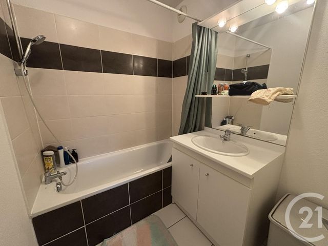 Appartement F2 à louer - 2 pièces - 35.98 m2 - MOURENX - 64 - AQUITAINE - Century 21 Agence Du Pont - Vieux