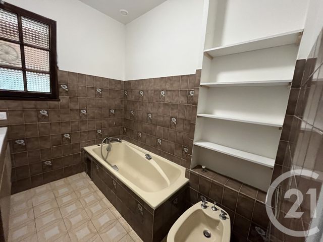 maison à louer - 5 pièces - 102.67 m2 - AMOU - 40 - AQUITAINE - Century 21 Agence Du Pont - Vieux