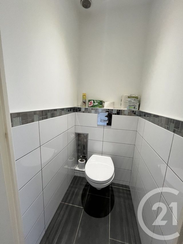 Appartement F3 à louer - 3 pièces - 57.25 m2 - PAU - 64 - AQUITAINE - Century 21 Agence Du Pont - Vieux