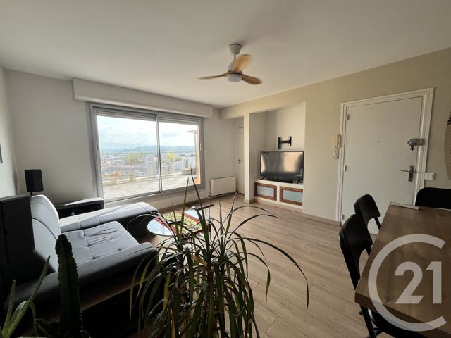 Appartement F3 à louer - 3 pièces - 57.25 m2 - PAU - 64 - AQUITAINE - Century 21 Agence Du Pont - Vieux