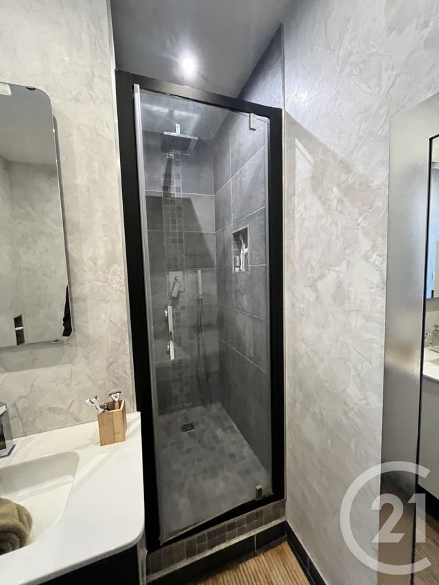 Appartement F3 à louer - 3 pièces - 57.25 m2 - PAU - 64 - AQUITAINE - Century 21 Agence Du Pont - Vieux