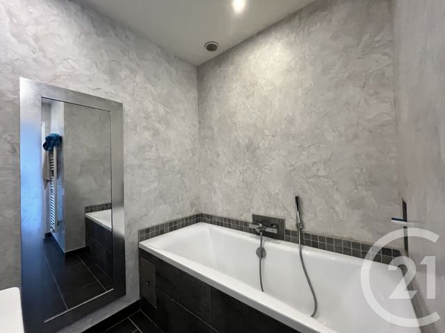 Appartement F3 à louer - 3 pièces - 57.25 m2 - PAU - 64 - AQUITAINE - Century 21 Agence Du Pont - Vieux