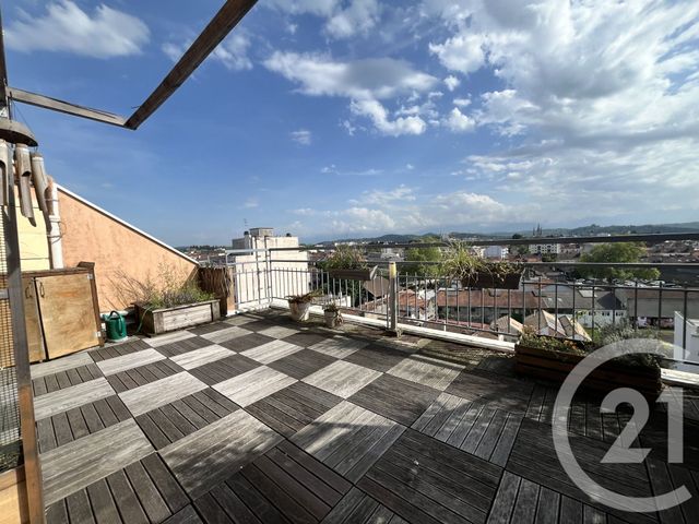 Appartement F3 à louer - 3 pièces - 57.25 m2 - PAU - 64 - AQUITAINE - Century 21 Agence Du Pont - Vieux