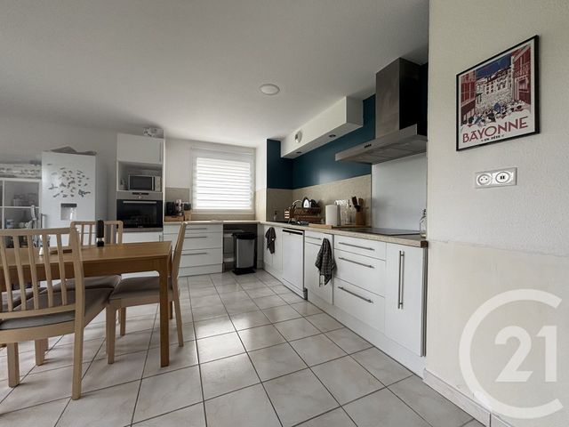 Appartement F3 à louer - 3 pièces - 61.77 m2 - ORTHEZ - 64 - AQUITAINE - Century 21 Agence Du Pont - Vieux