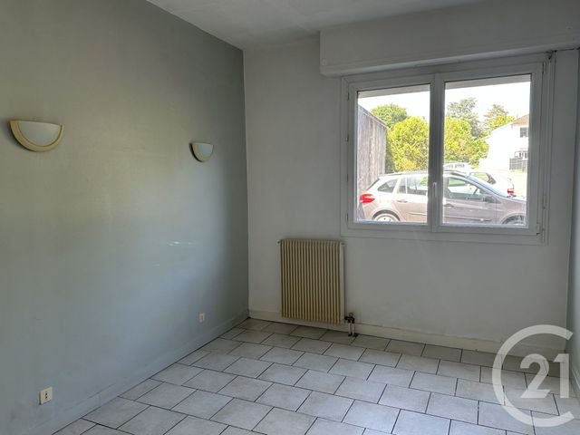 Appartement F2 à louer - 2 pièces - 45.0 m2 - ORTHEZ - 64 - AQUITAINE - Century 21 Agence Du Pont - Vieux