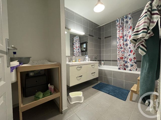 Appartement Duplex à louer - 5 pièces - 113.64 m2 - ARTHEZ DE BEARN - 64 - AQUITAINE - Century 21 Agence Du Pont - Vieux