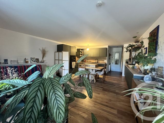 Appartement F1 à louer - 1 pièce - 34.2 m2 - ORTHEZ - 64 - AQUITAINE - Century 21 Agence Du Pont - Vieux