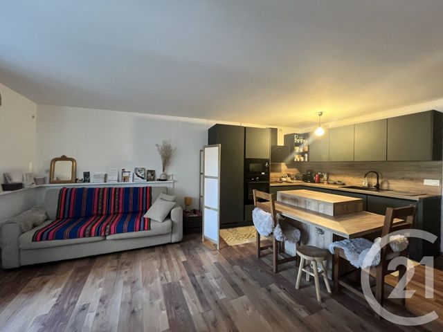 Appartement F1 à louer - 1 pièce - 34.2 m2 - ORTHEZ - 64 - AQUITAINE - Century 21 Agence Du Pont - Vieux
