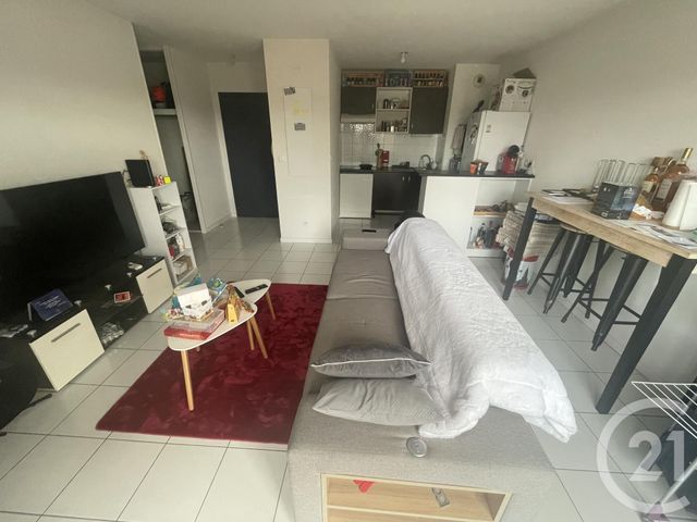 Appartement F3 à louer - 3 pièces - 55.99 m2 - MOURENX - 64 - AQUITAINE - Century 21 Agence Du Pont - Vieux