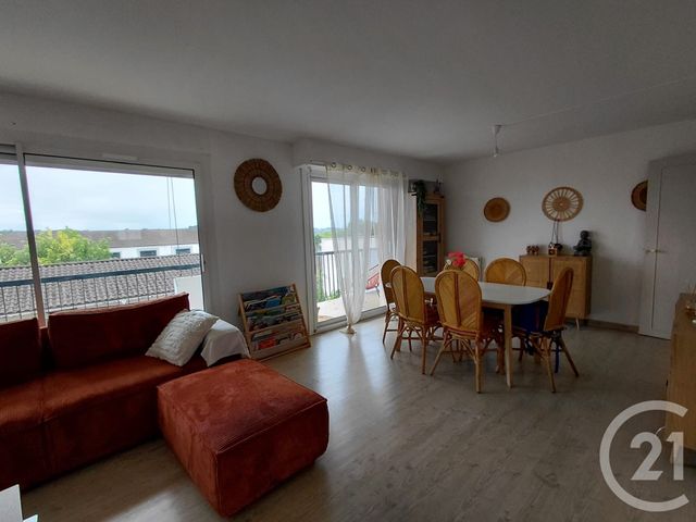 Appartement F3 à louer - 3 pièces - 70.19 m2 - ORTHEZ - 64 - AQUITAINE - Century 21 Agence Du Pont - Vieux