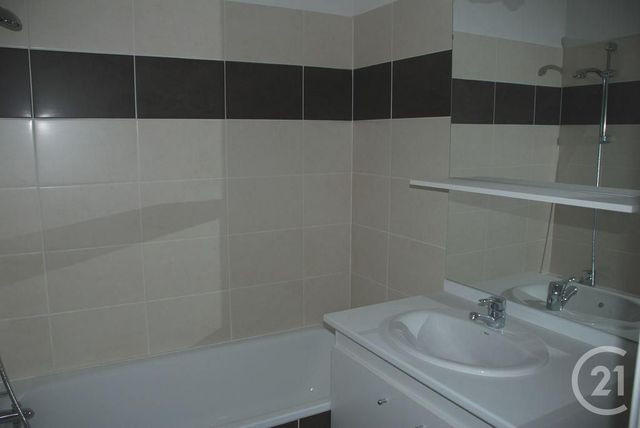 Appartement F2 à louer - 2 pièces - 36.02 m2 - MOURENX - 64 - AQUITAINE - Century 21 Agence Du Pont - Vieux