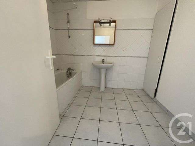 Appartement F2 à louer - 2 pièces - 58.0 m2 - ORTHEZ - 64 - AQUITAINE - Century 21 Agence Du Pont - Vieux