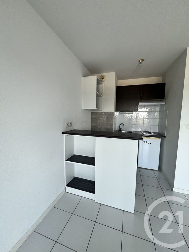 Appartement à louer - 2 pièces - 35.0 m2 - MOURENX - 64 - AQUITAINE - Century 21 Agence Du Pont - Vieux