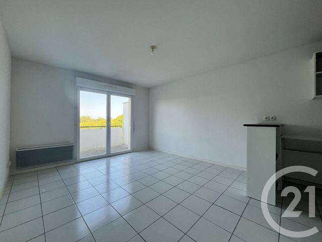 Appartement à louer - 2 pièces - 35.0 m2 - MOURENX - 64 - AQUITAINE - Century 21 Agence Du Pont - Vieux