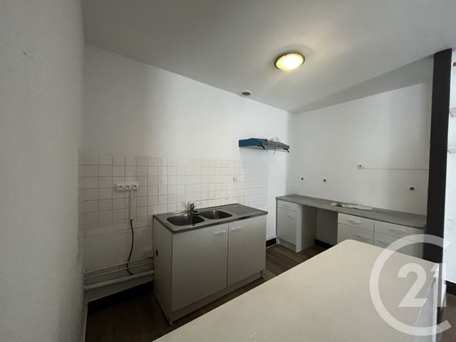 Appartement T4 à louer - 4 pièces - 70.8 m2 - ORTHEZ - 64 - AQUITAINE - Century 21 Agence Du Pont - Vieux